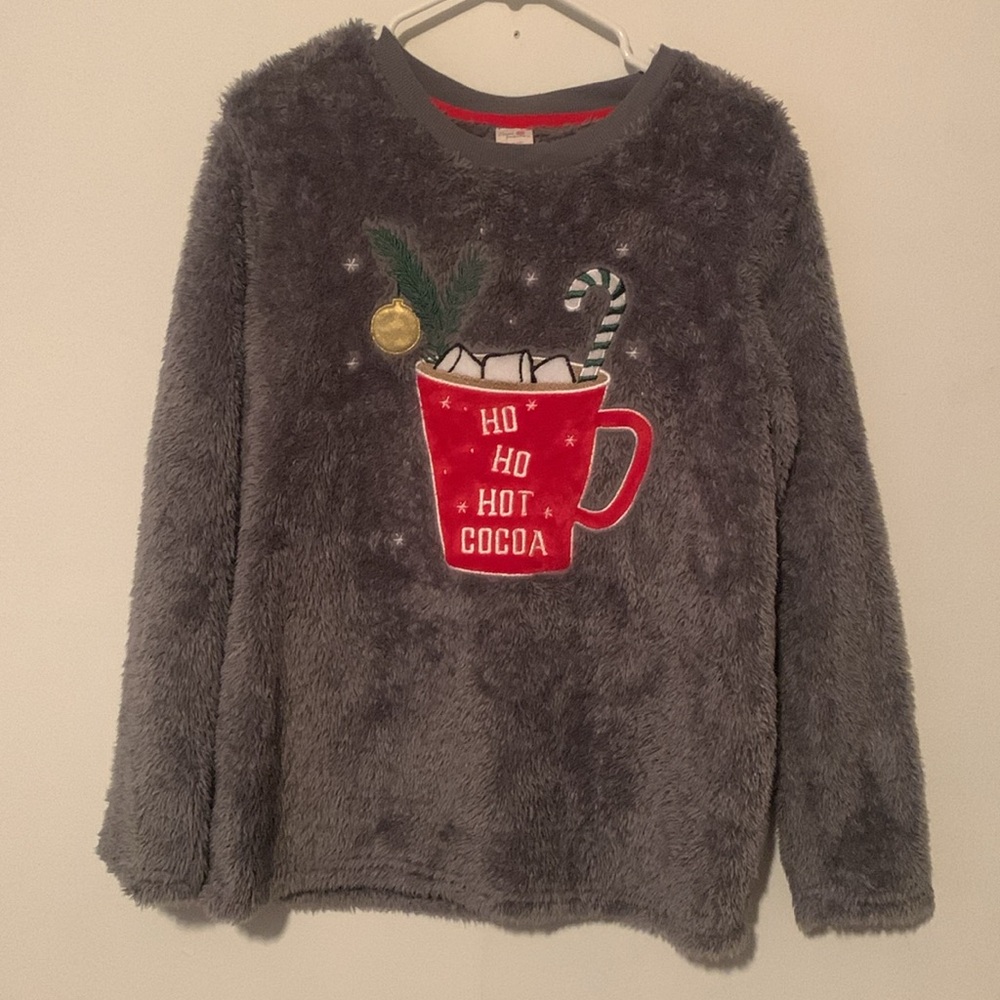 Secret Treasures Woman’s Fleecy Holiday Top